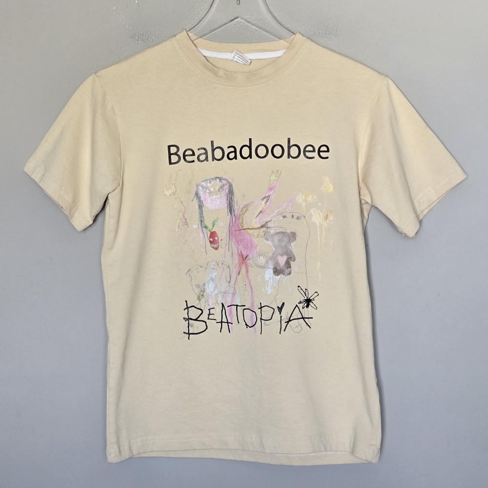 Beabadoobee Beatopia Album Cover Artwork Graphic Band Tee T-Shirt Tan Small - Picture 7 of 7